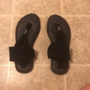 Women’s Sanuk Yoga Sling Sandals in Black size 8